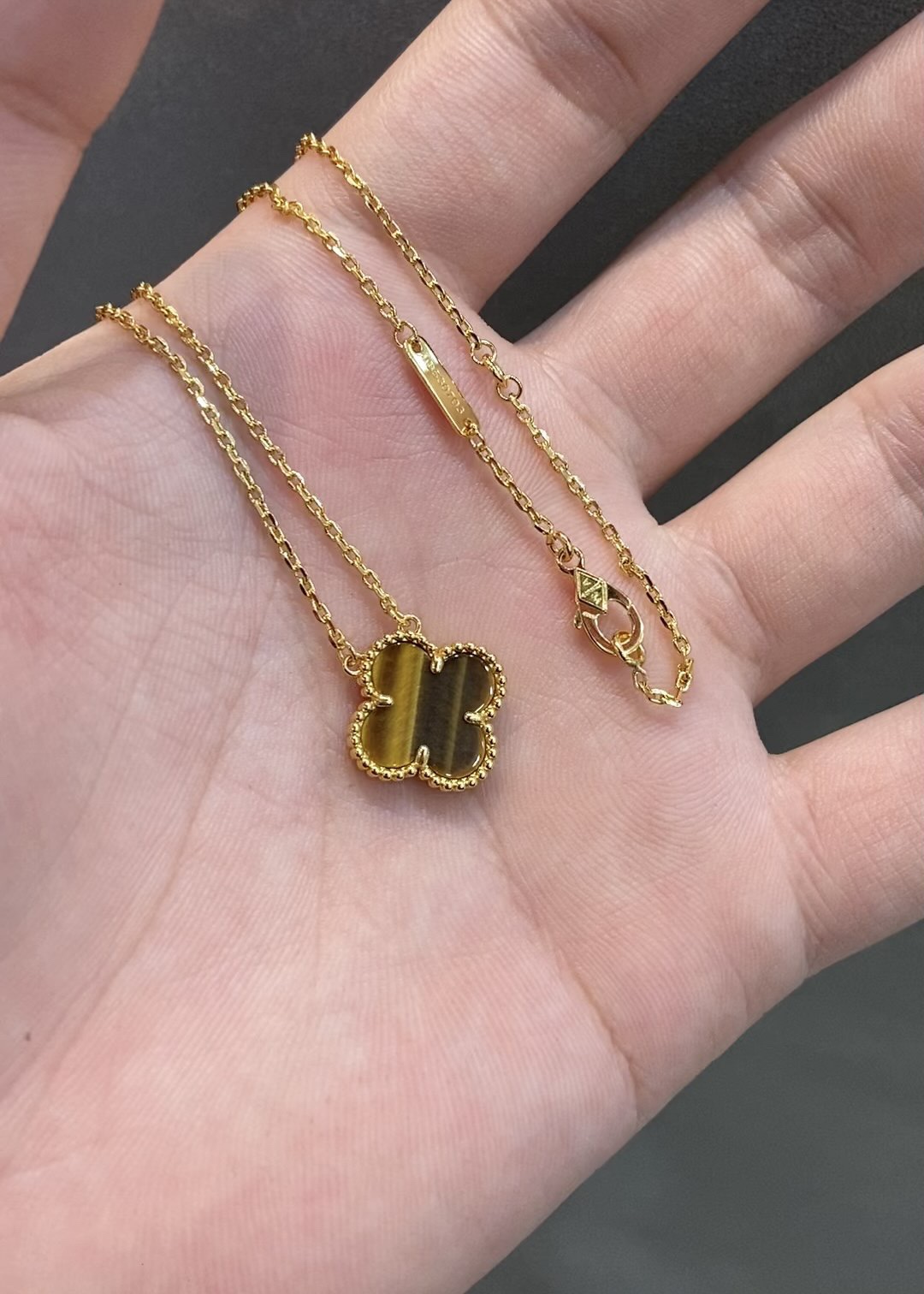 Van Cleef & Arpels vca虎眼石四叶草项链