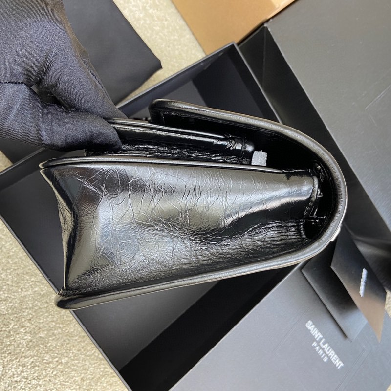 Saint Laurent 油腊黑皮/枪链 NIKI～22cm 爆裂纹 超多明星 同款