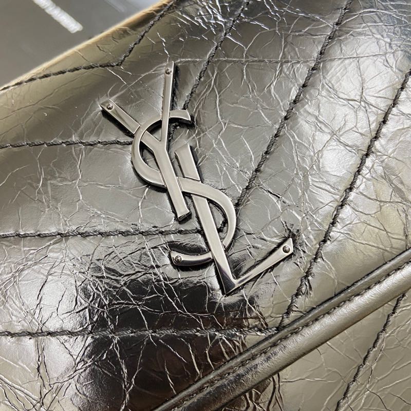 Saint Laurent 油腊黑皮/枪链 NIKI～22cm 爆裂纹 超多明星 同款