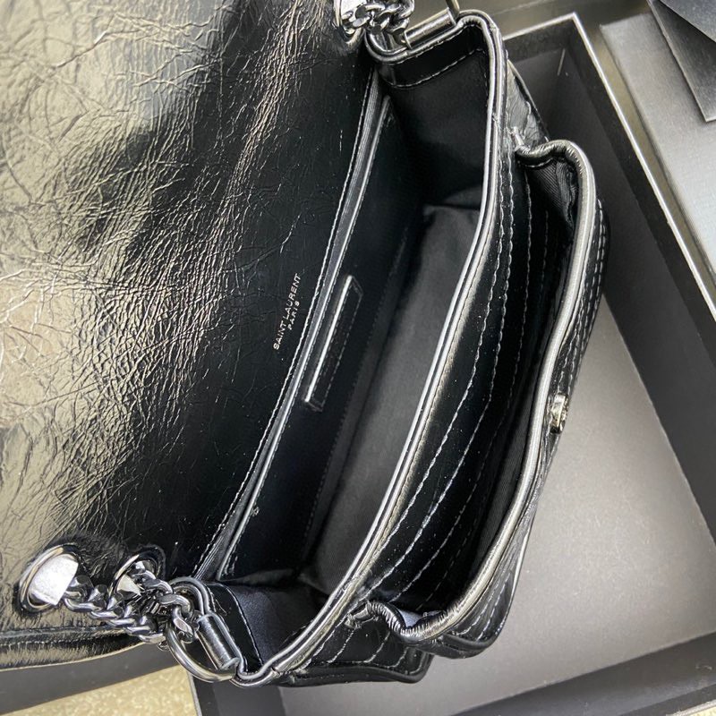 Saint Laurent 油腊黑皮/枪链 NIKI～22cm 爆裂纹 超多明星 同款