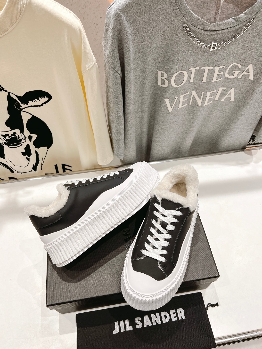 Stylish 2022 Kids’ White Shoes with Imported Wool and Cattle Skin – Top Factory Quality - 图片 4