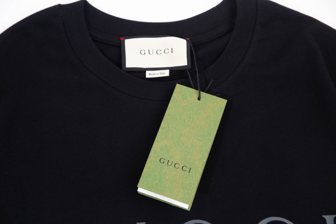 170 Gucci 古驰 简约字母logo印花短袖 Logo标识精致升级