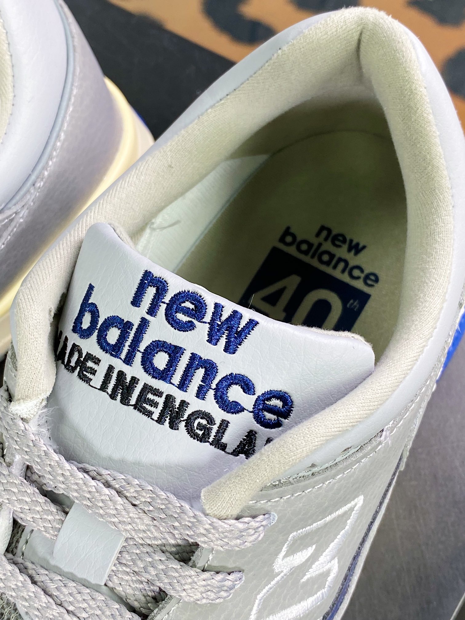 NB Made in UK M1500 high-end British series low-top jogging shoes ”40th Anniversary Gray Navy” M1500UKF