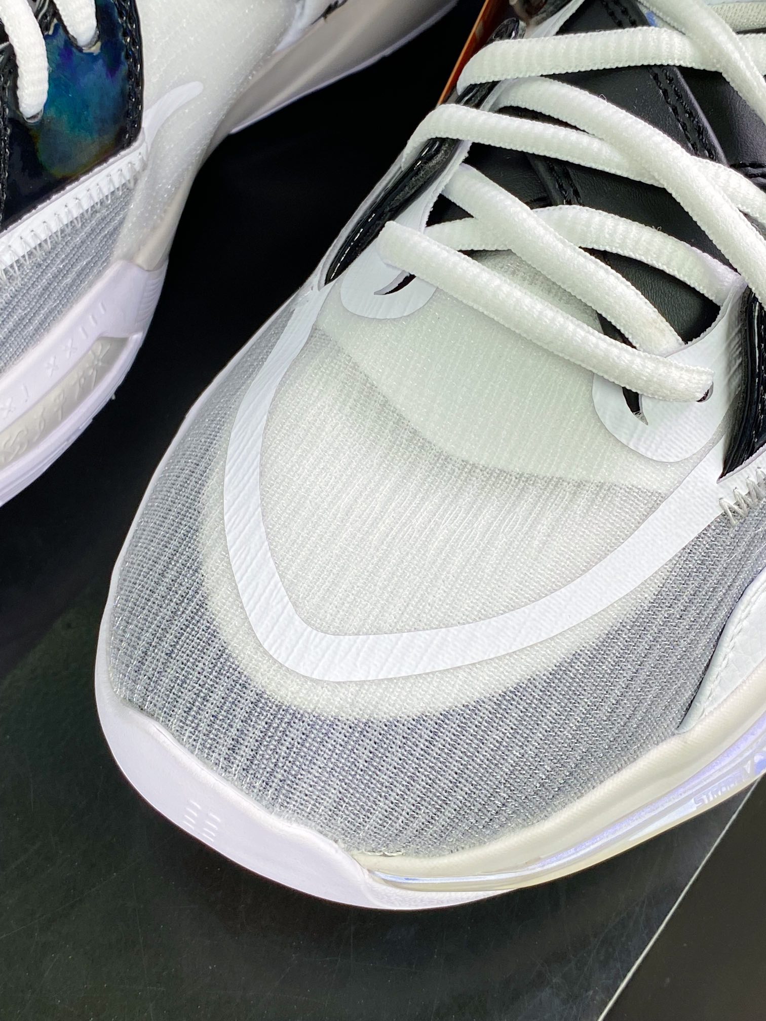 290  Kyrie Infinity 8 EP”Man Machine”欧文无限8代室内休闲运动中帮篮球鞋DC9134-101