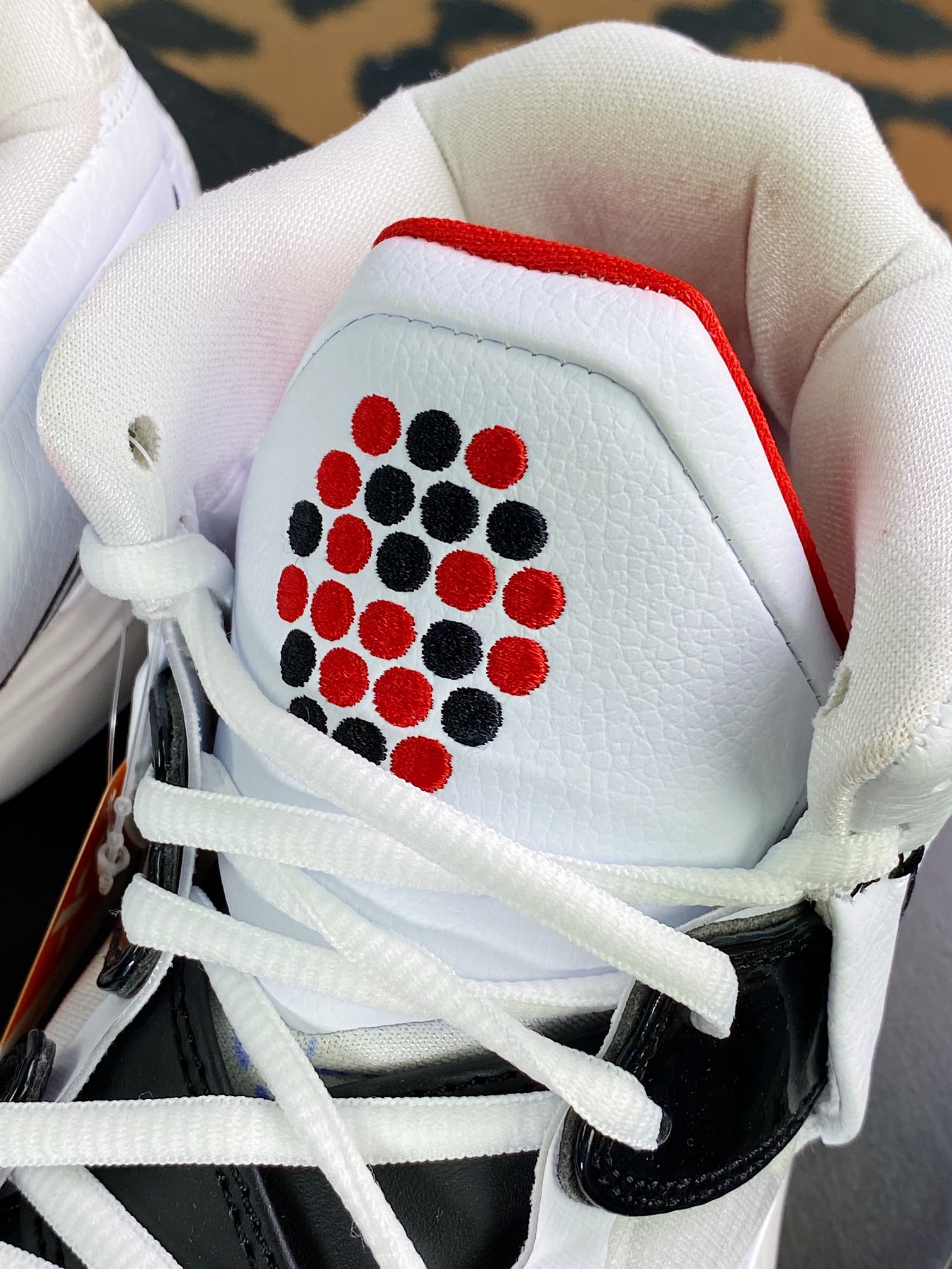 290  Kyrie Infinity 8 EP”Man Machine”欧文无限8代室内休闲运动中帮篮球鞋DC9134-101