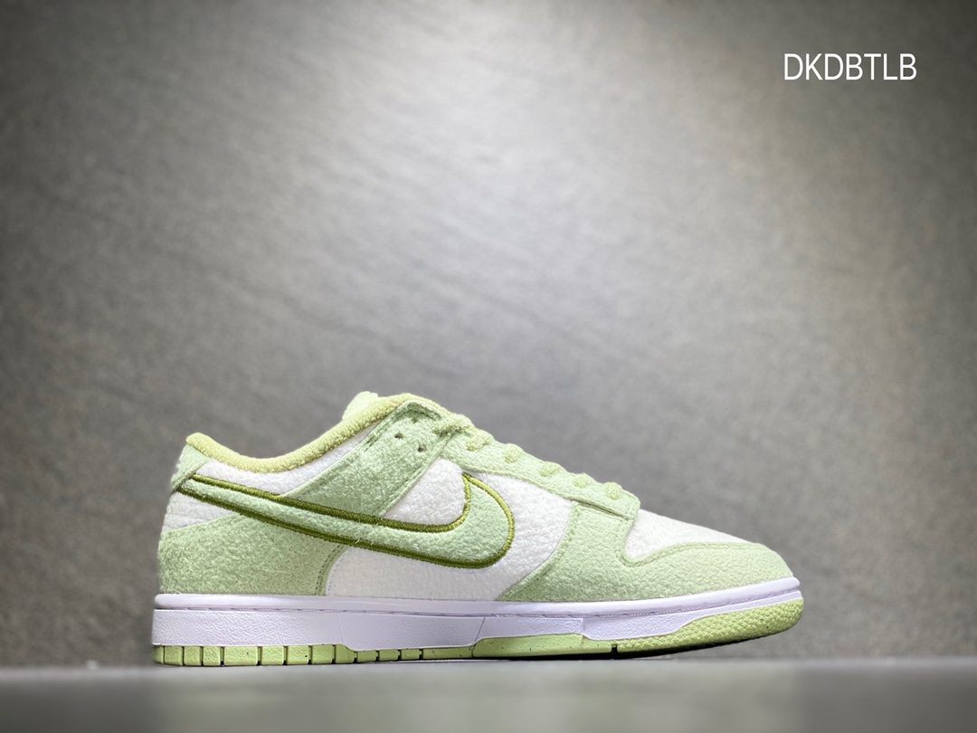 220 Nike SB dunk Low 低帮休闲运动滑板板鞋  DQ7579-300