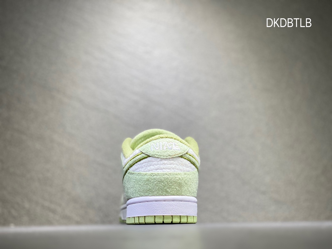 220 Nike SB dunk Low 低帮休闲运动滑板板鞋  DQ7579-300