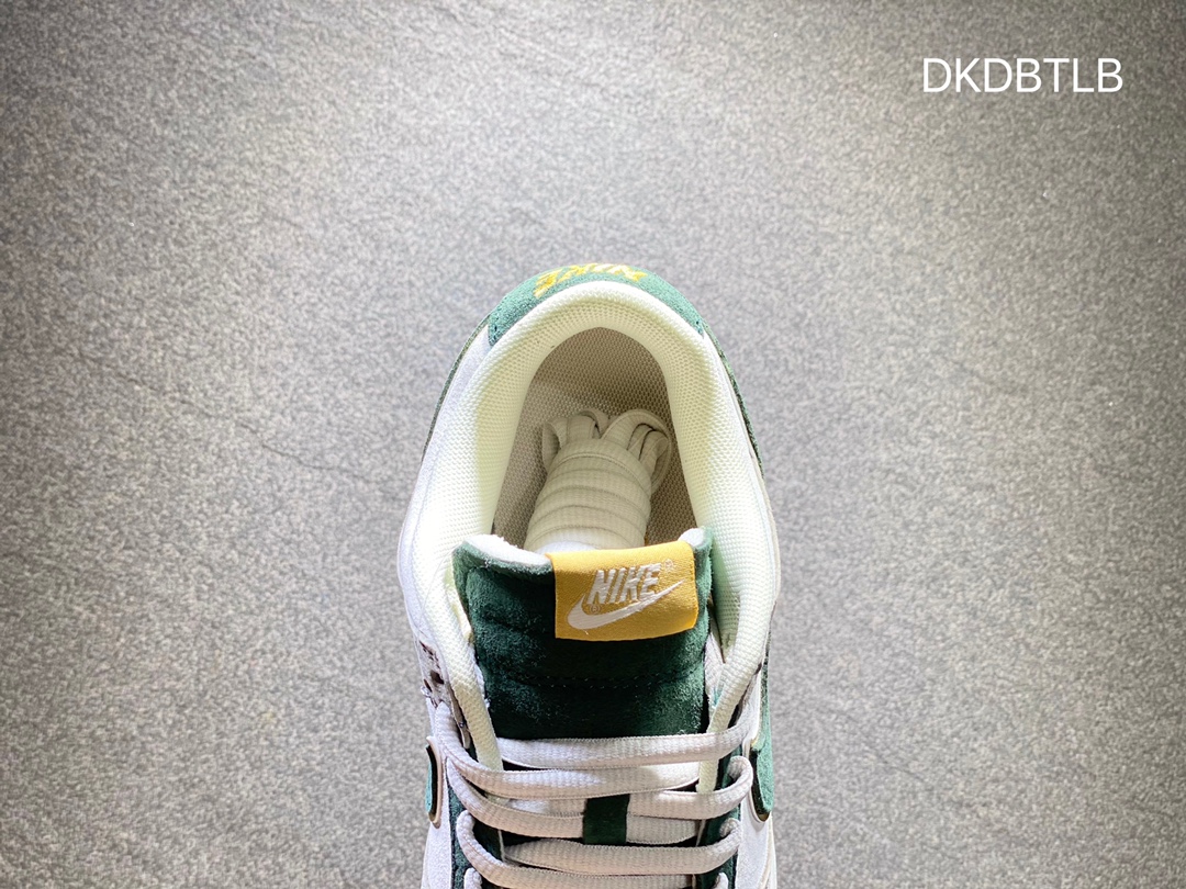 220 Nike SB dunk Low 大友克洋 低帮休闲运动滑板板鞋 LF0039-011