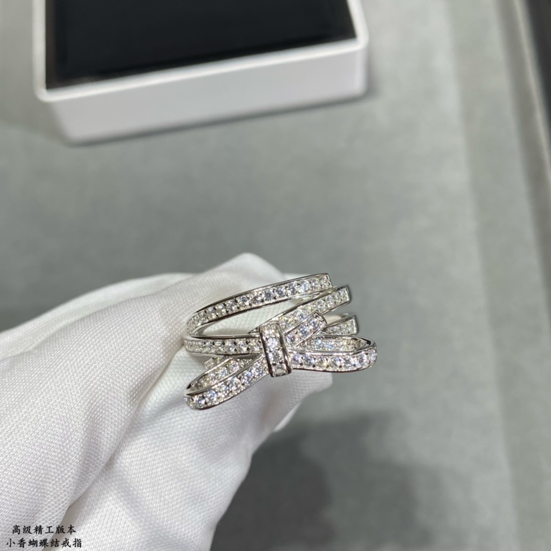  9️⃣2️⃣5️⃣ （码数5678）香奈儿蝴蝶结戒指💍全新RUBAN系列高级珠宝作品 线条灵动的蝴蝶结