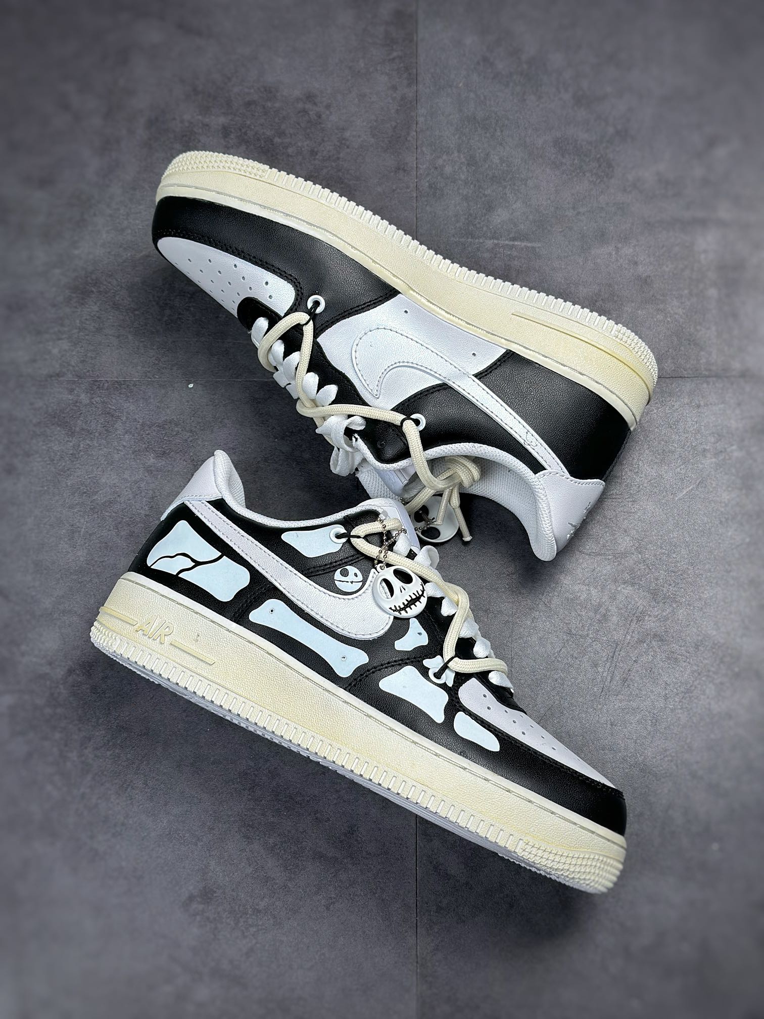 250 Nike Air Force 1 Low 07 骷髅脚趾黑白 CW2288-111