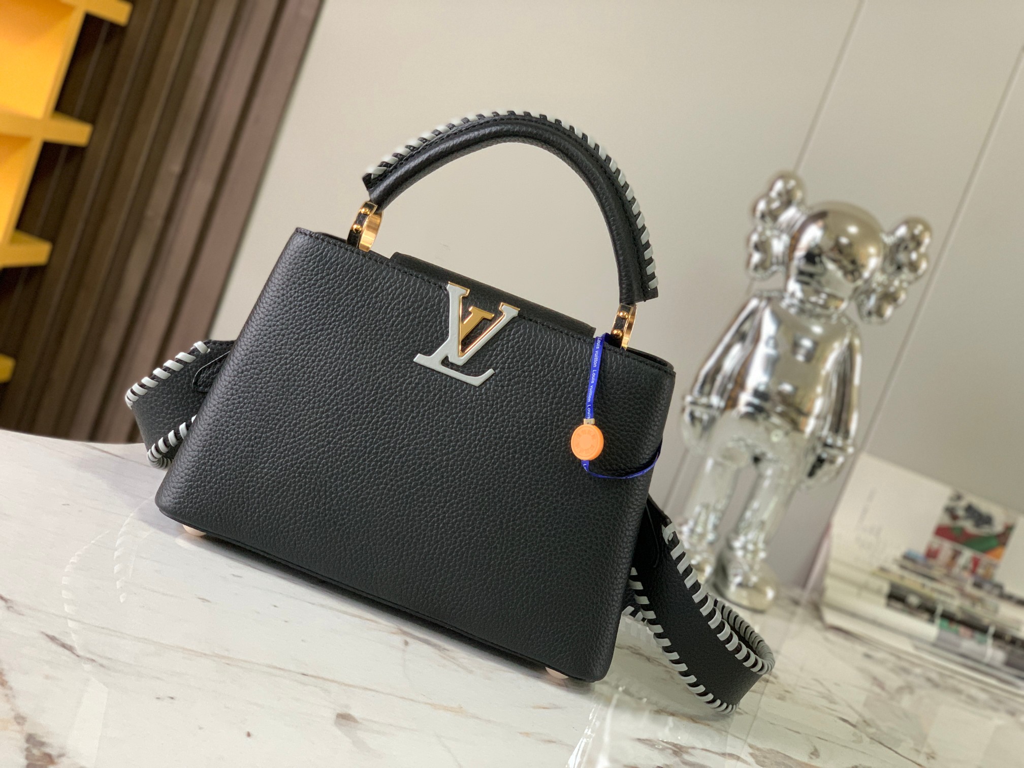 Louis Vuitton LV Capucines Fashion
 Bags Handbags Black Weave Gold Hardware Taurillon M21127
