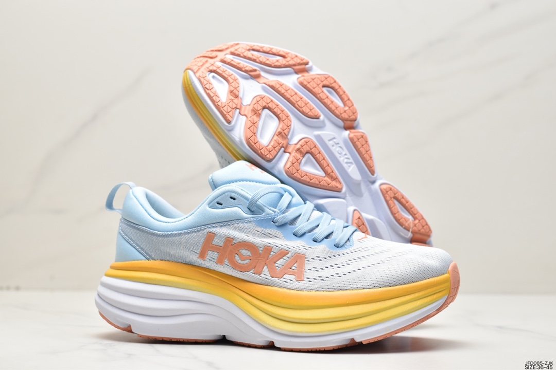 The brand HOKA ONE ONE comes from the Maori language HOKA in New Zealand, which means the earth.