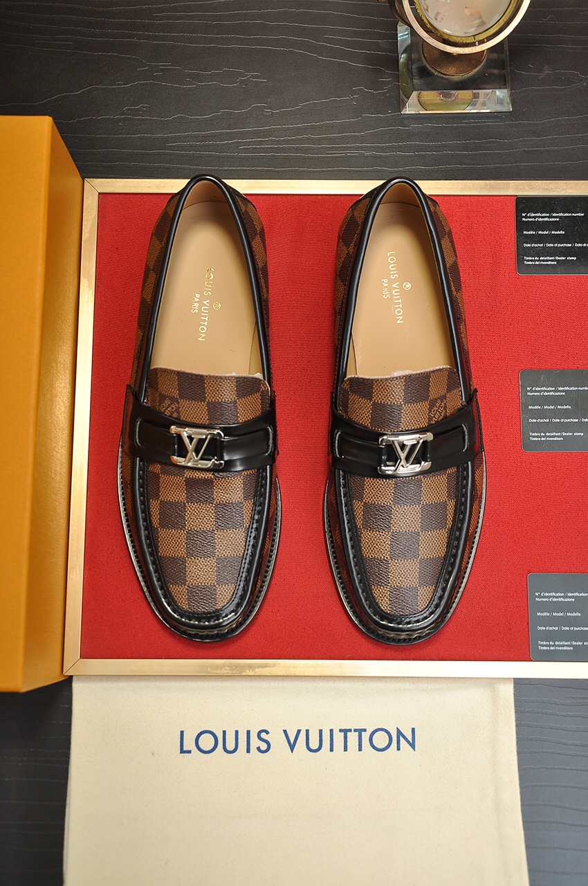 Louis Vuitton Koeienhuid Echt leer Rubber