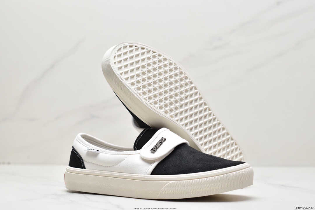 Vans Classic Slip-On Skateboard Shoes