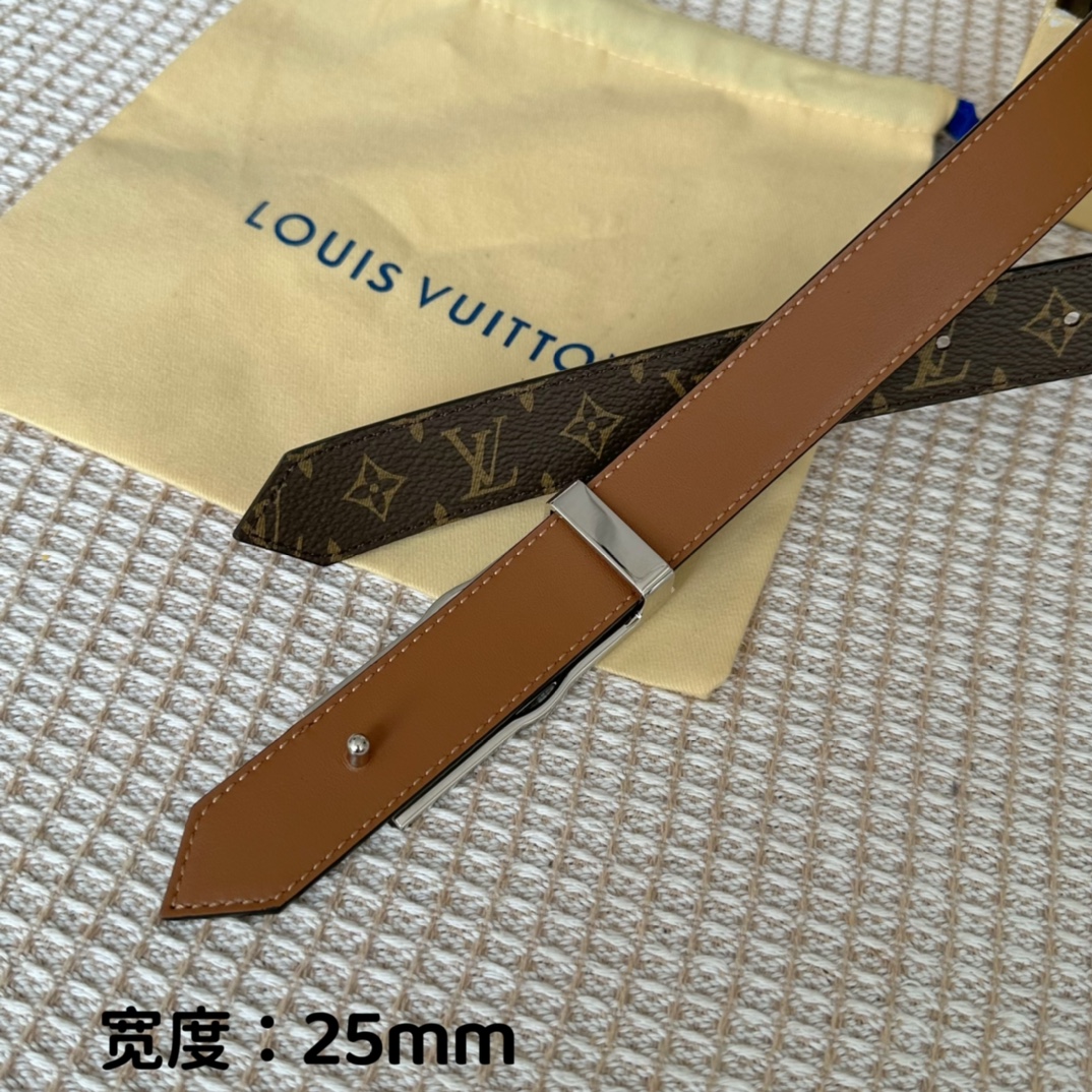寬25mmL0UISVUITT0N女士原單腰帶寬度25毫米雙面可用一面帆布一面進口平紋小牛皮搭配細緻華麗