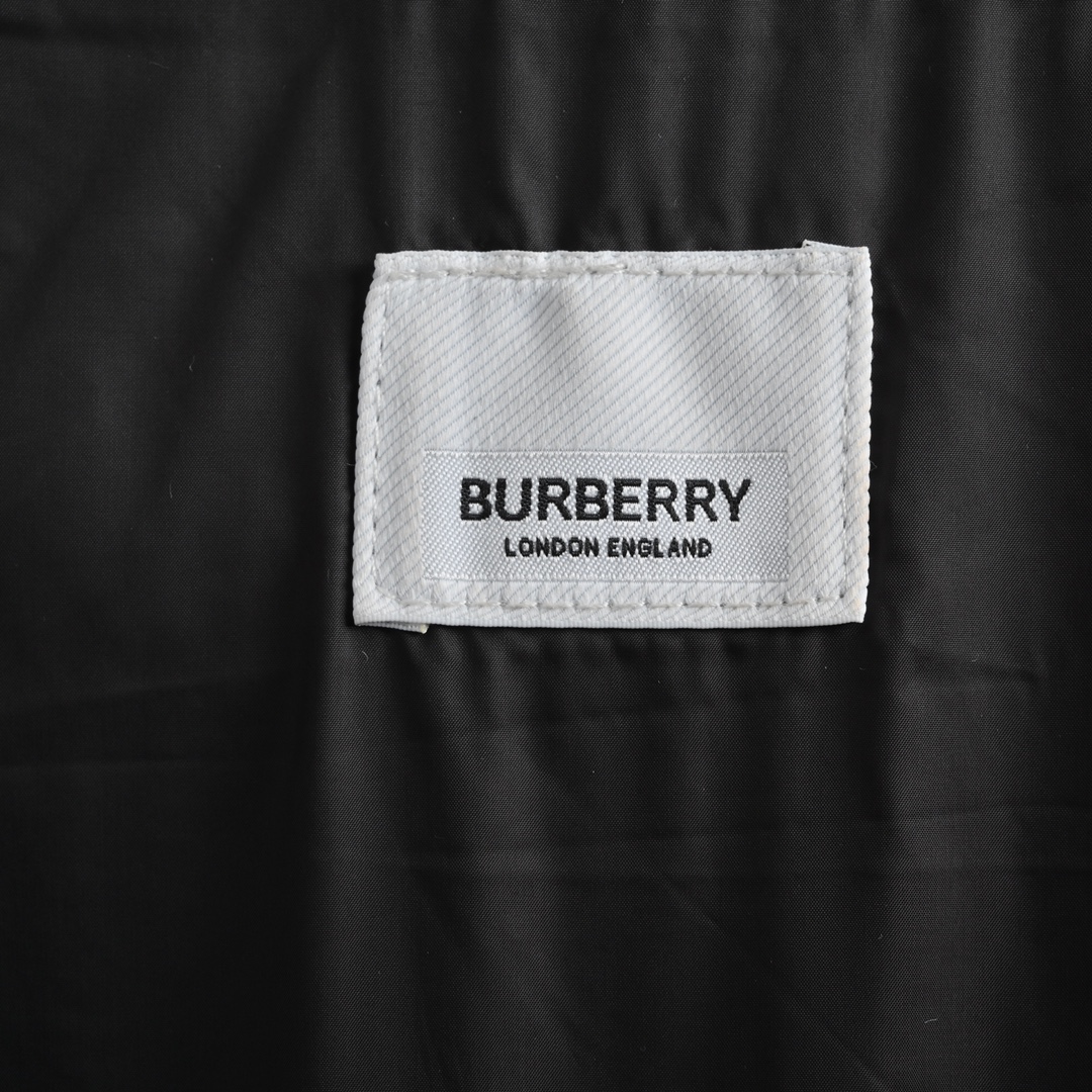 Burberry/巴宝莉 22Fw刺绣小标立领连帽羽绒服