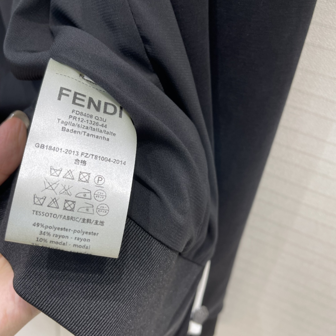 2022FENDI *22早秋新品!运动风时髦精套装!