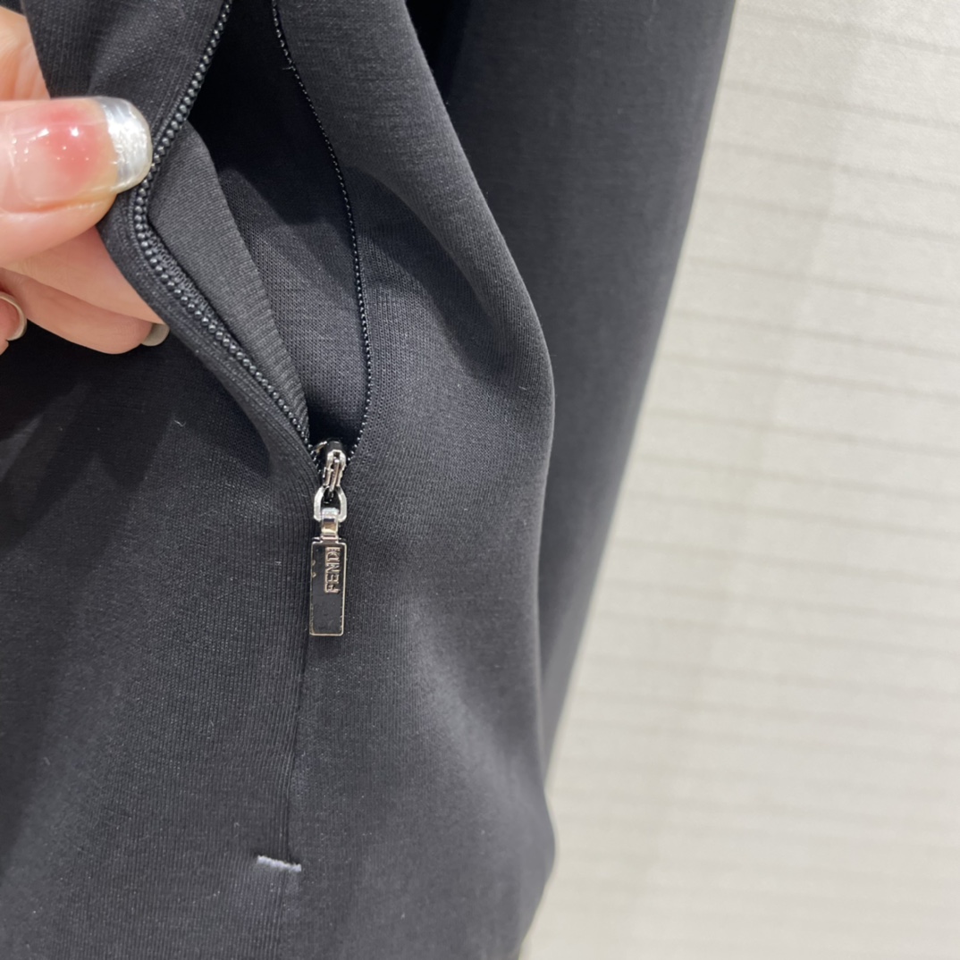 2022FENDI *22早秋新品!运动风时髦精套装!