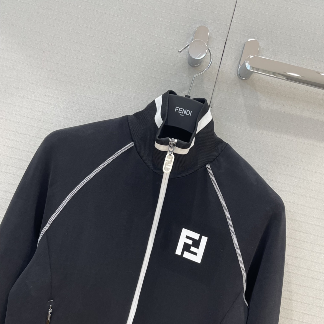 2022FENDI *22早秋新品!运动风时髦精套装!