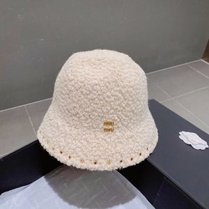 MiuMiu New Hats Bucket Hat Knitted Hat Black Fall/Winter Collection