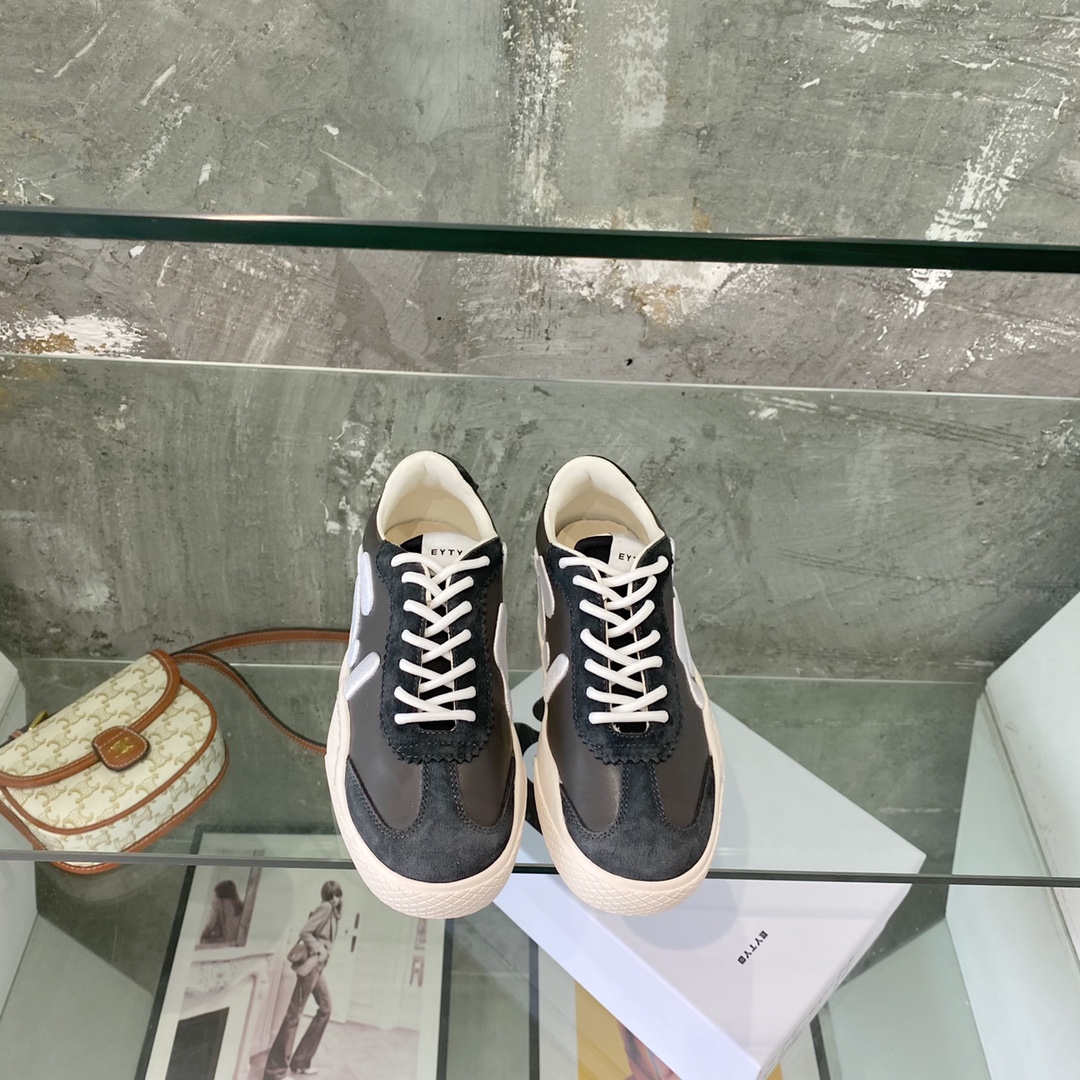 Retro-inspired EYS Santos Sneakers with Embroidery and Collage, Size 35-40