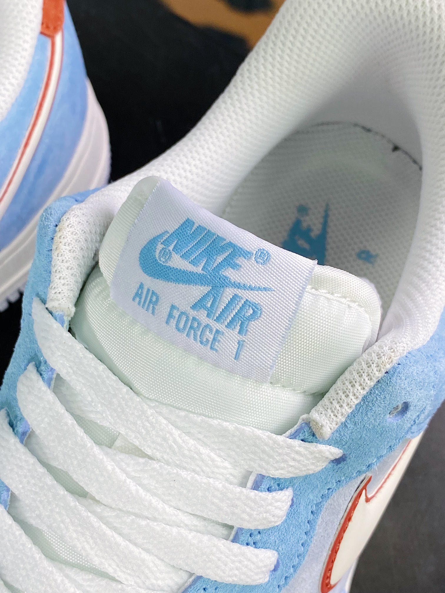 240 Air Force 1′07 Low”Fog Blue/Grey/Hawthorn Red”空军一号板鞋LZ6699-521