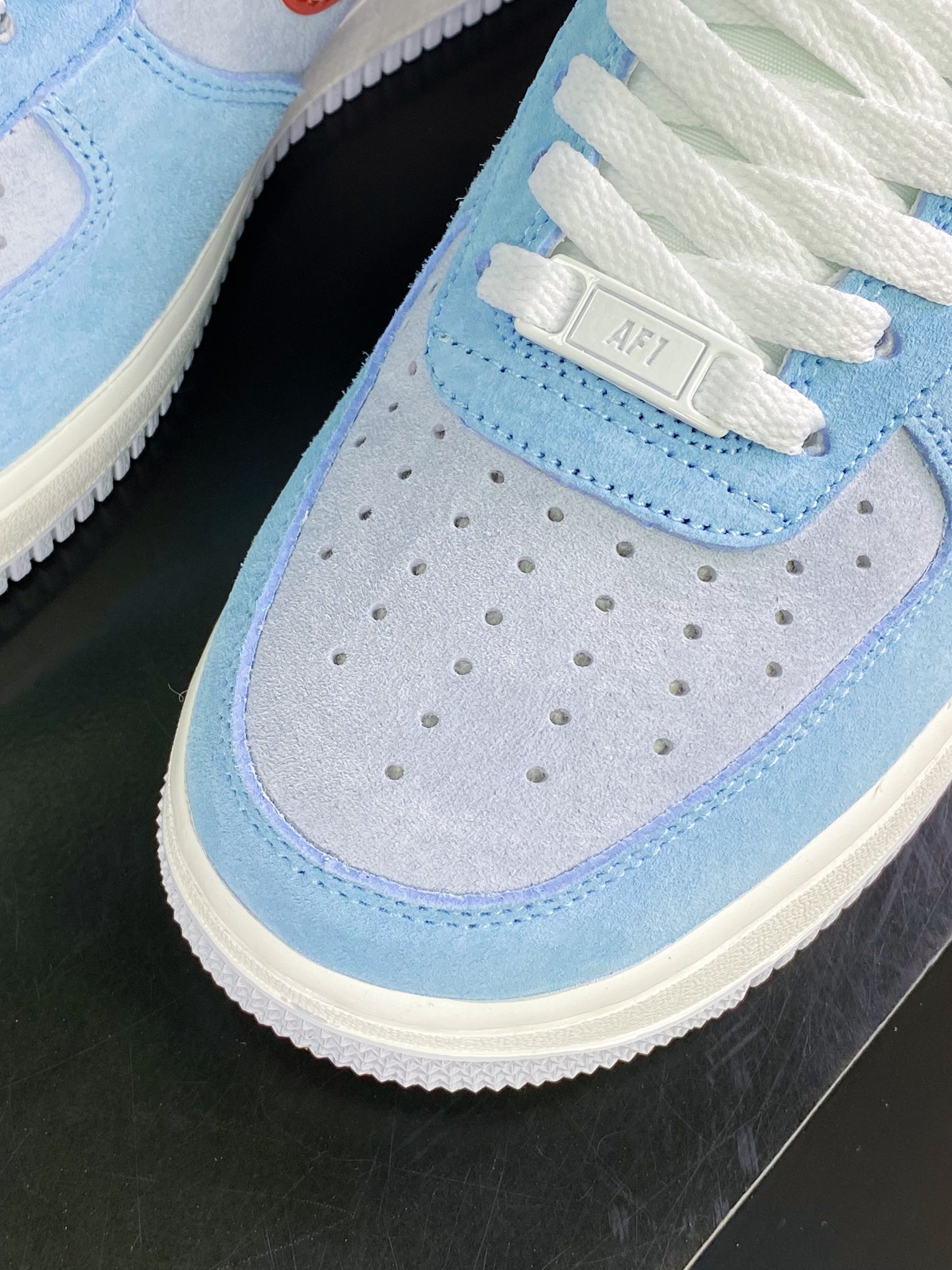 240 Air Force 1′07 Low”Fog Blue/Grey/Hawthorn Red”空军一号板鞋LZ6699-521