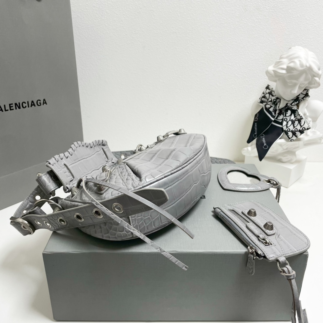 Balenciaga Classic Handcrafted Luxury Leather Shoulder Bag Ref 8