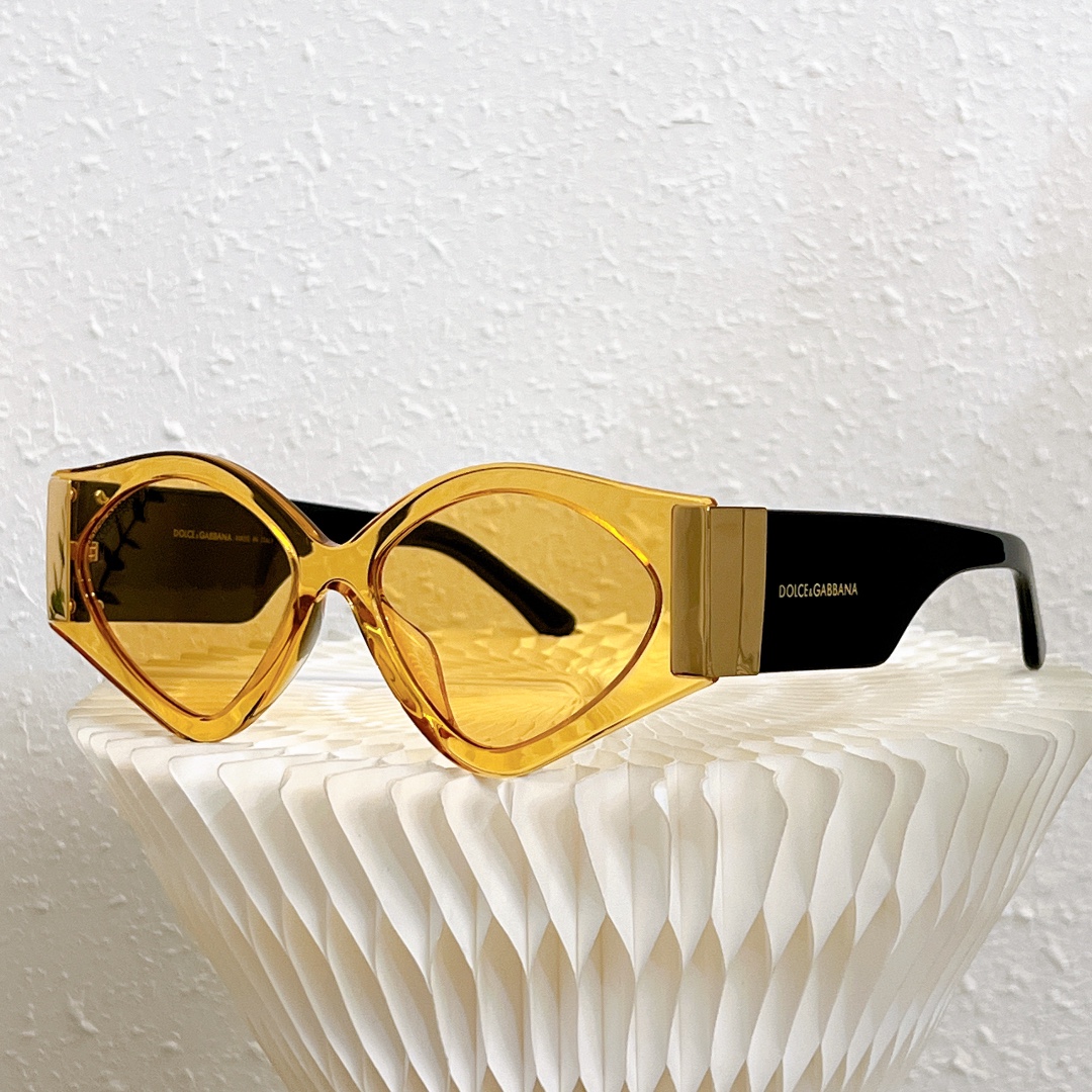 D&G杜嘉班纳不规则镜框女士太阳眼镜