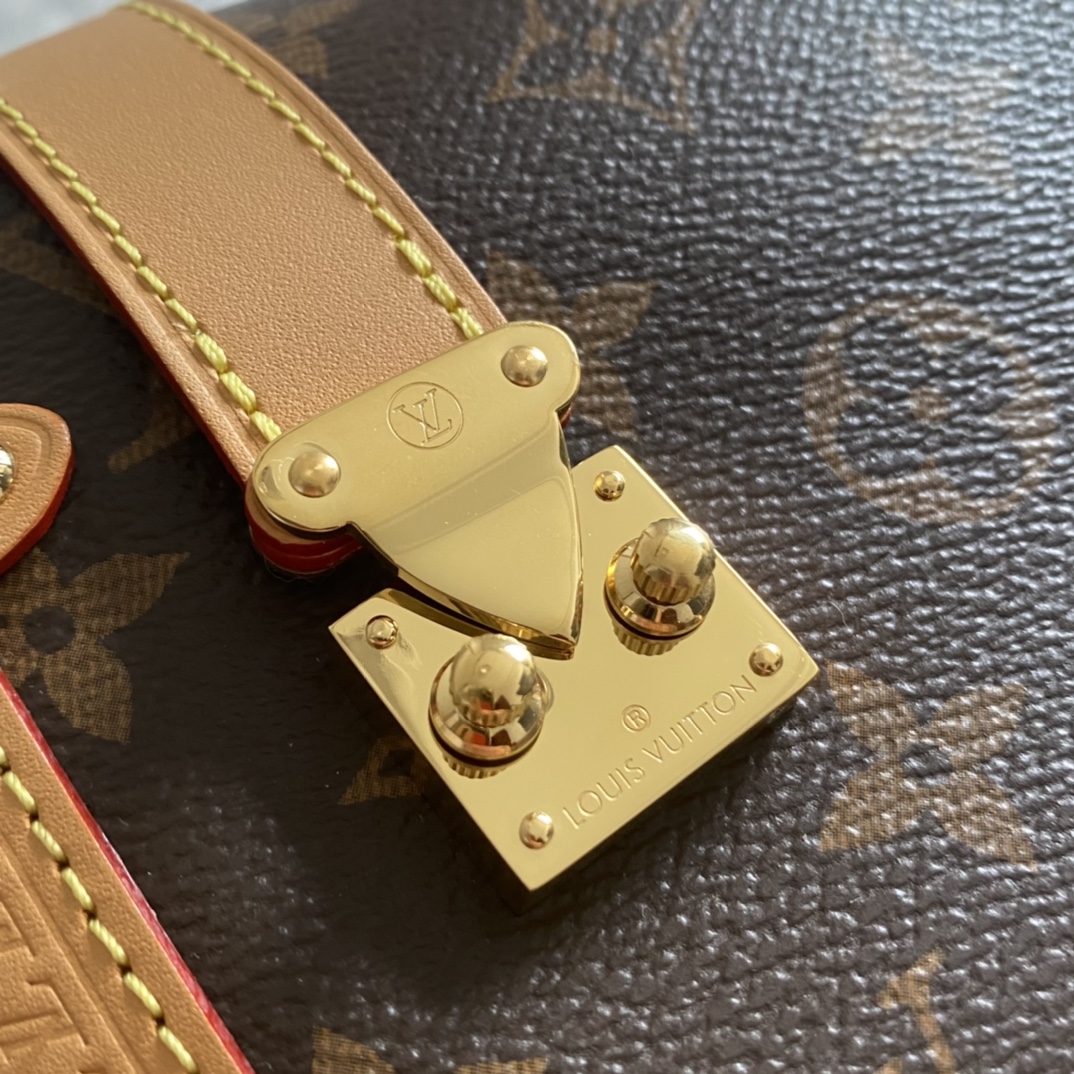 NO:176217,[Details and craftsmanship are revealed] Be sure to identify the following details, completely consistent, and there is no mistake in any needle!  ,19860909【细节工艺揭晓】务必认准以下细节 完全一致 没有任何一针的失误！,,Bag