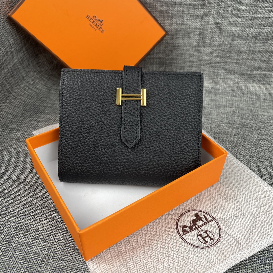 【爱马仕Hermes •原版品质】跑量价🉐️。
💋里外头层牛皮
💋新款纯色皮革口袋竖款钱包 
💋专柜对版