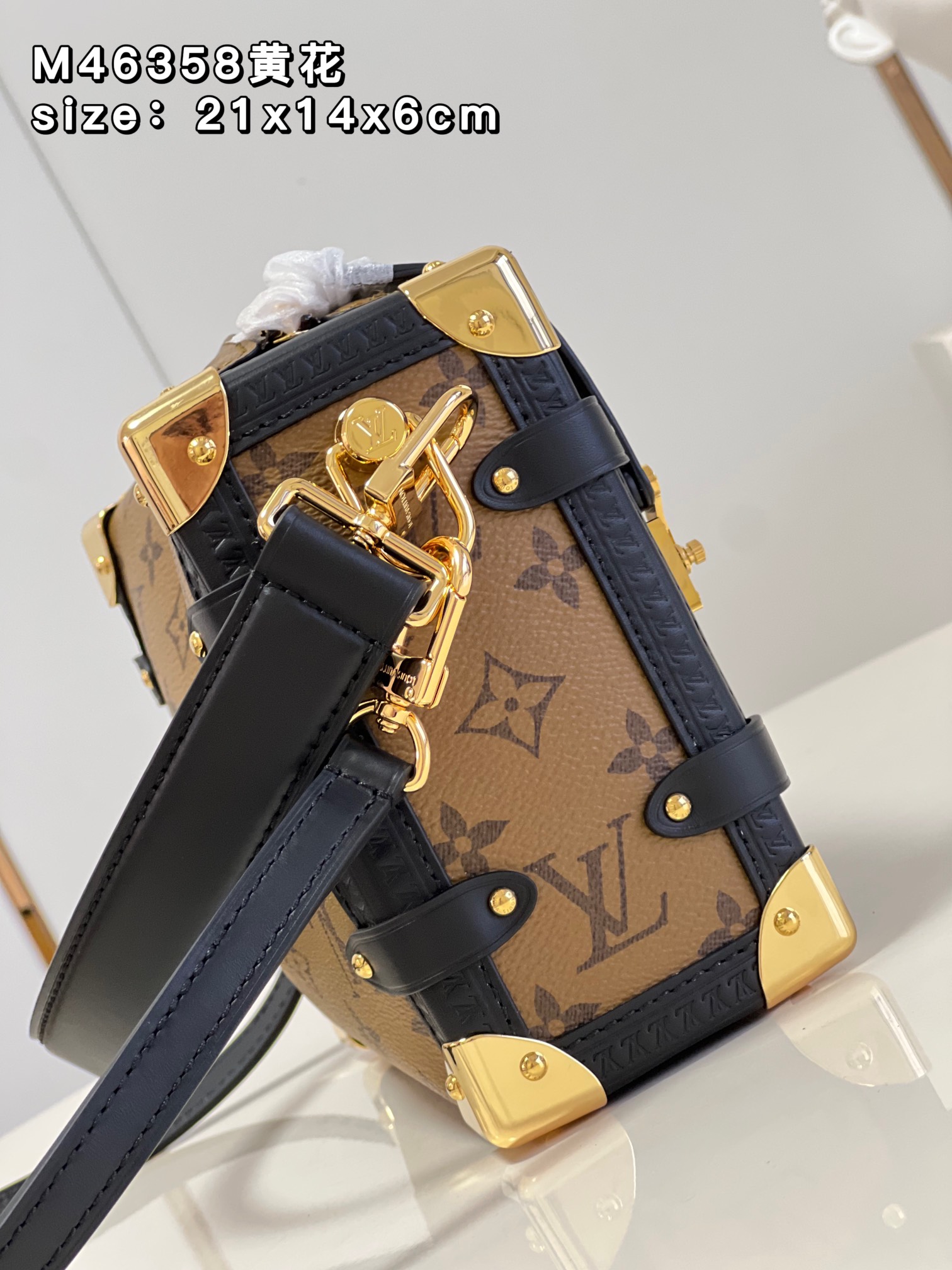Louis Vuitton Classic Handcrafted Luxury Leather Shoulder Bag 4