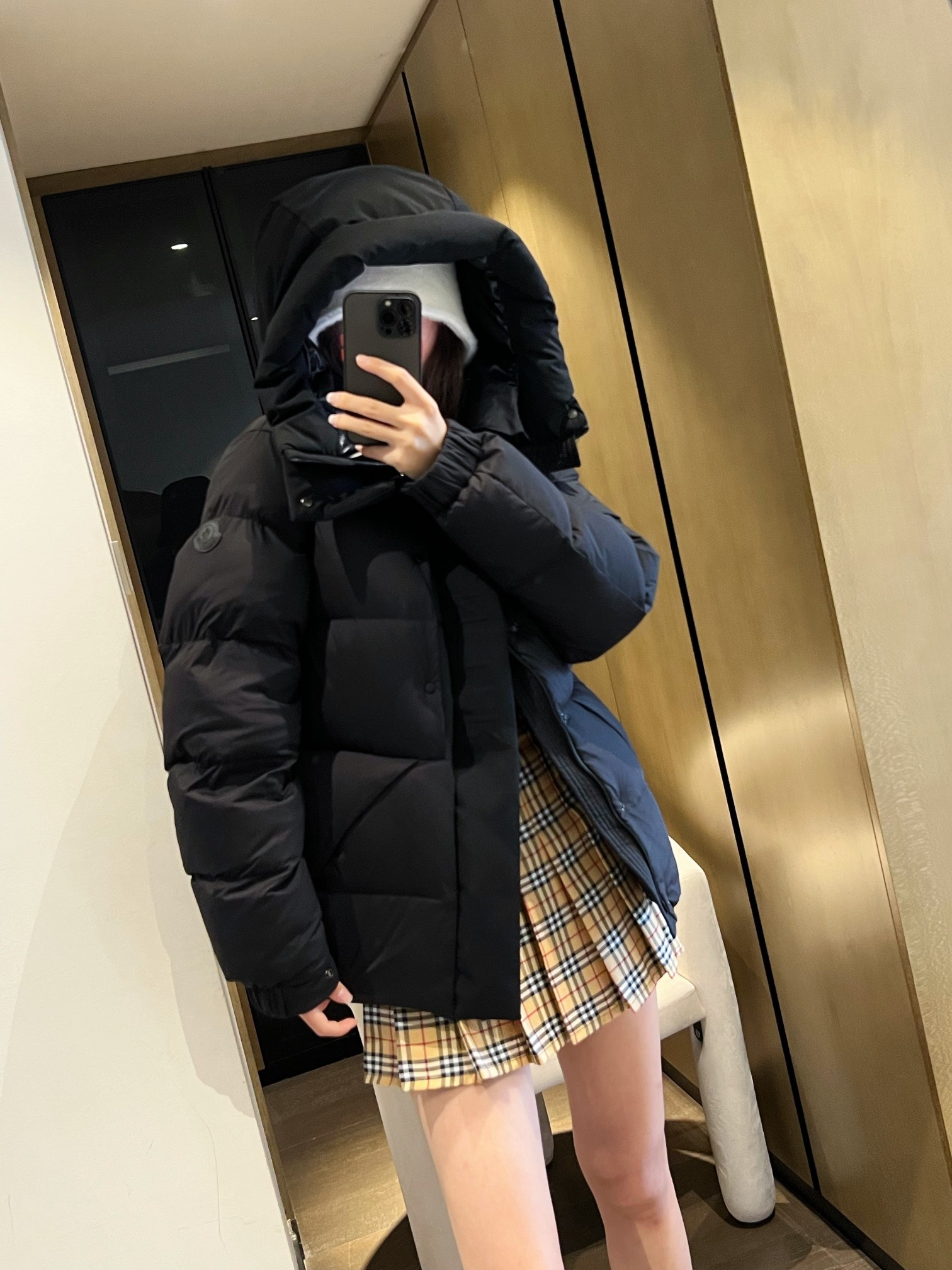 羽绒服-。 MC黑武士冬季爆款羽绒服 短款羽绒服浮雕门禁羽绒服面包服！磨砂利落色彩与剪裁打造干练姿态，身