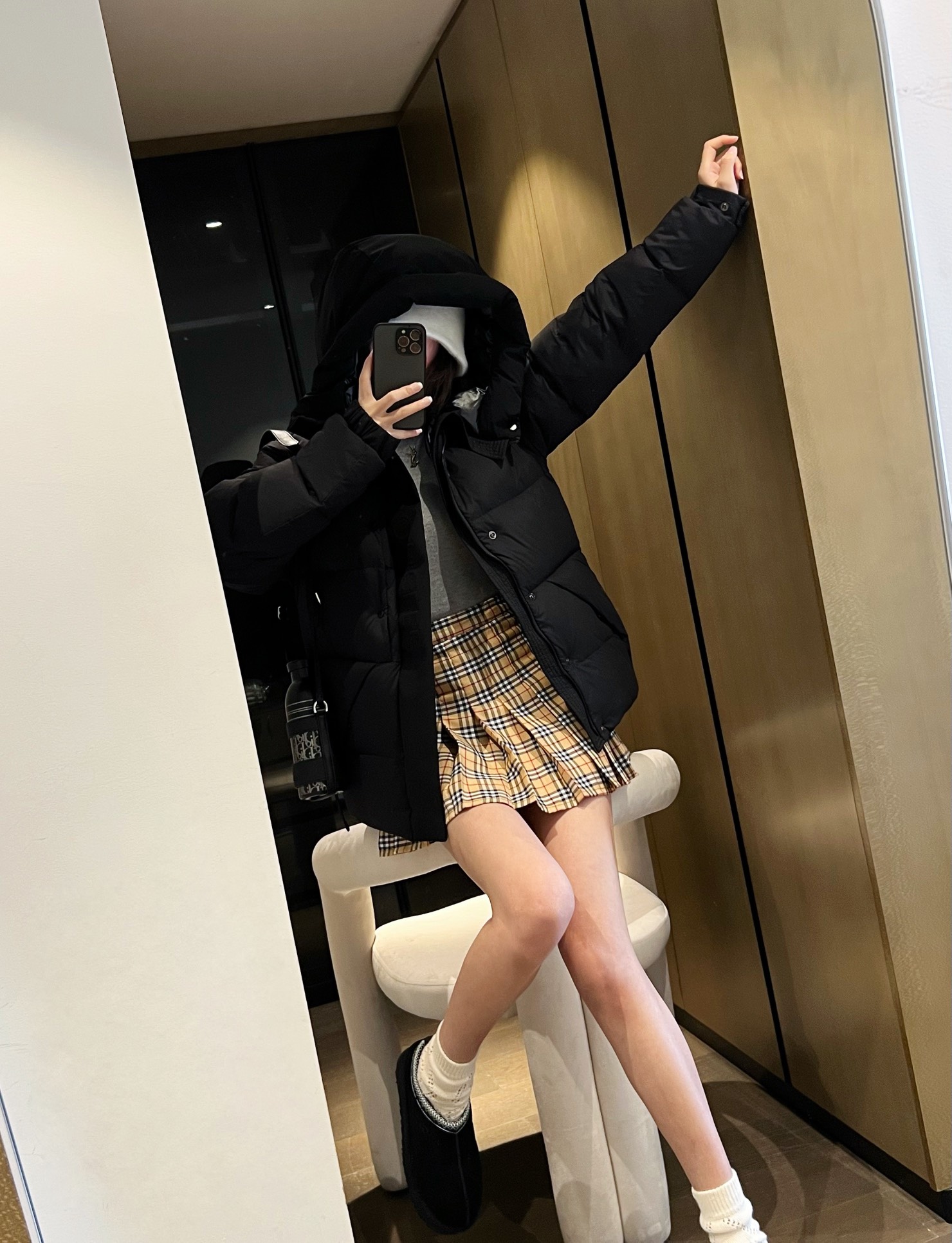 羽绒服-。 MC黑武士冬季爆款羽绒服 短款羽绒服浮雕门禁羽绒服面包服！磨砂利落色彩与剪裁打造干练姿态，身