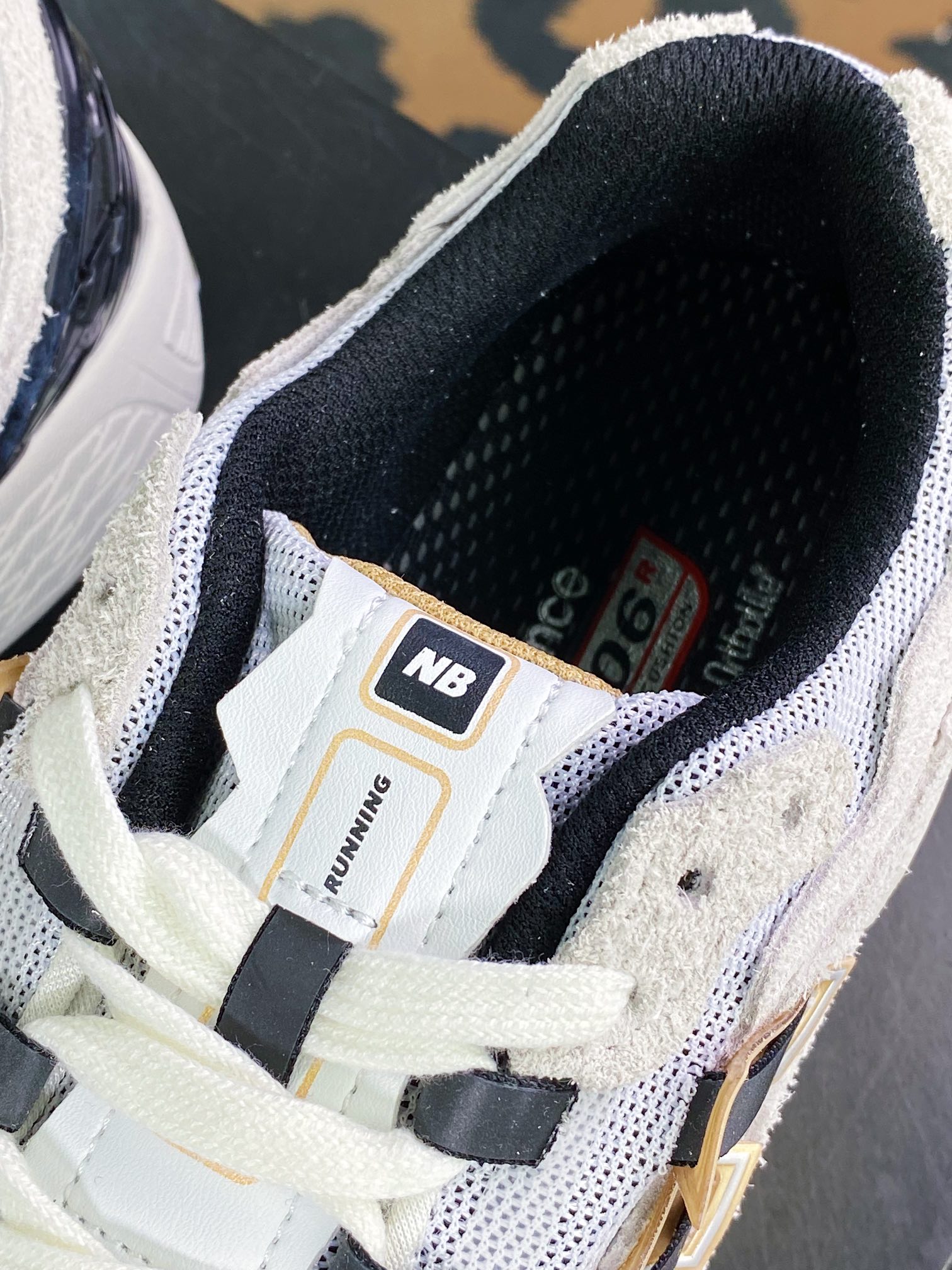 NB M1906Dv2 ”Protection Pack” Series Retro Jogging Shoes ”Deconstructed Suede Light Gray Black Gold” M1906DC