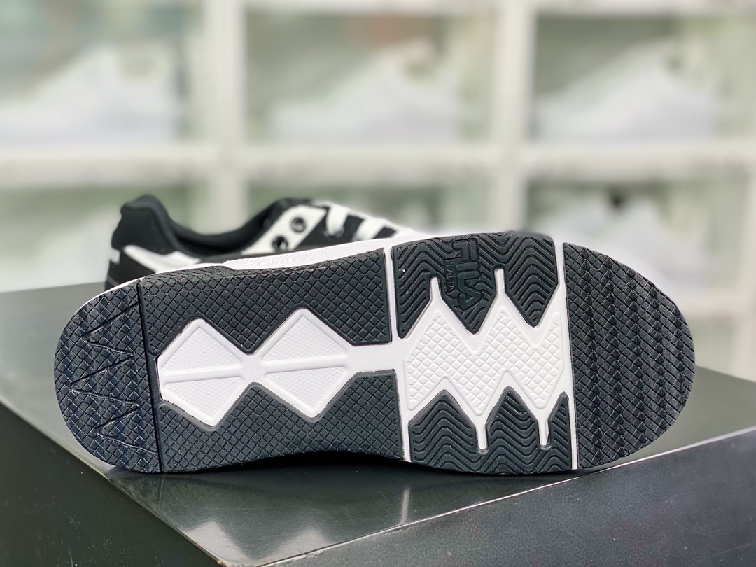 FUSION Bank Trendy Cool Series Low Top Thick Sole Increased Versatile Casual Sports Shoes ”Black and White Panda” T12W242205FBW