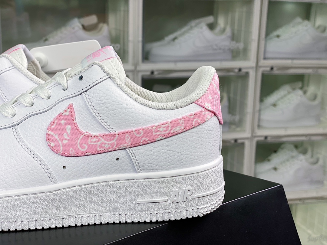 200 Air Force 1 Low '07”White/Grey Paisley”空军一号低帮“皮革白粉腰果花钩子”DJ9942-100