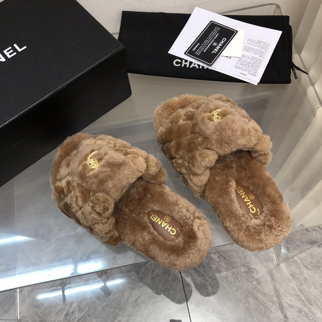 CHANEL香奈儿23秋冬款新品毛拖