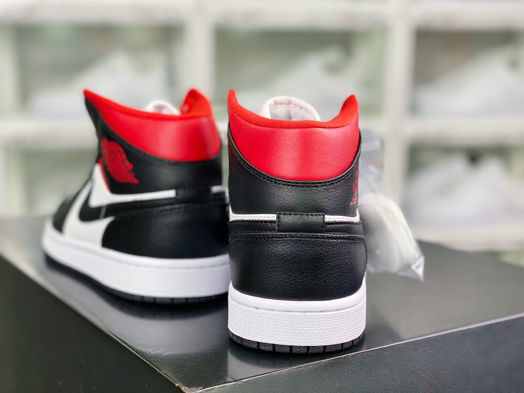 240 Air Jordan 1 Retro Mid”Reverse Black Toe”AJ1乔丹一代中帮篮球鞋BQ6472-061