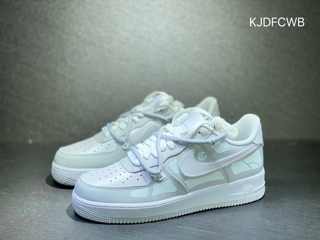 260 Nike Air Force 1 空军一号 AO4606-100
