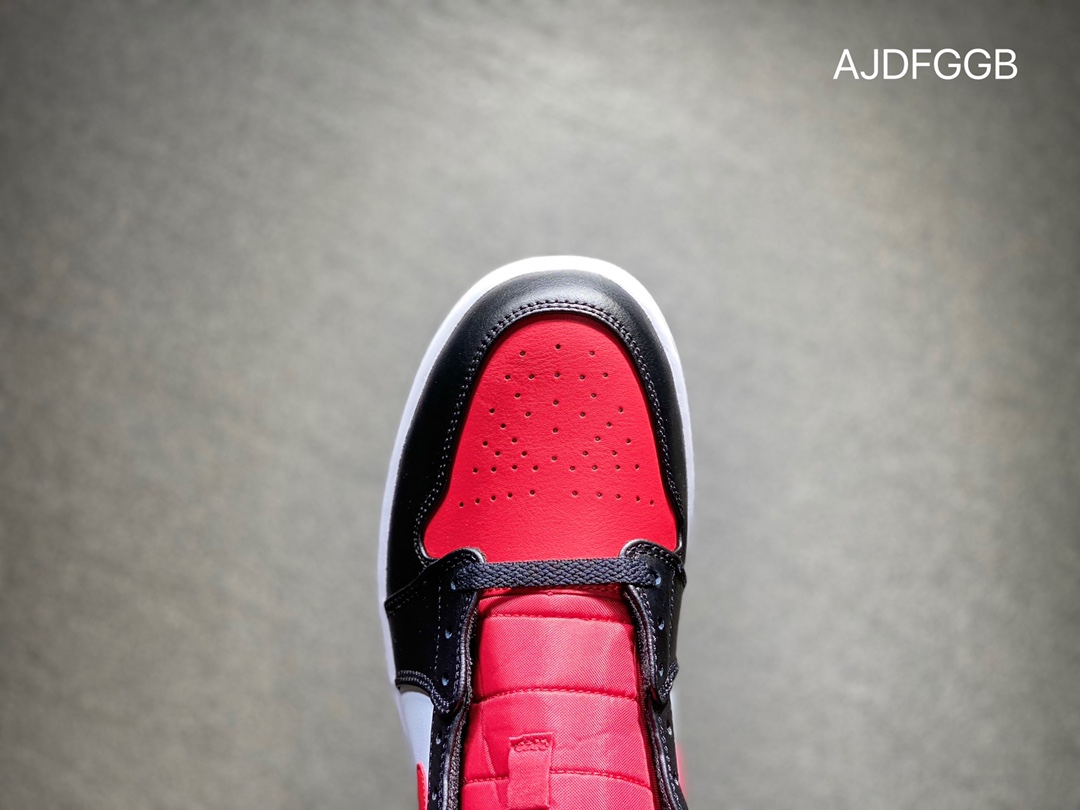 260 Nike AIR JORDAN 1 mid AJ1 乔丹中帮篮球鞋554724-079