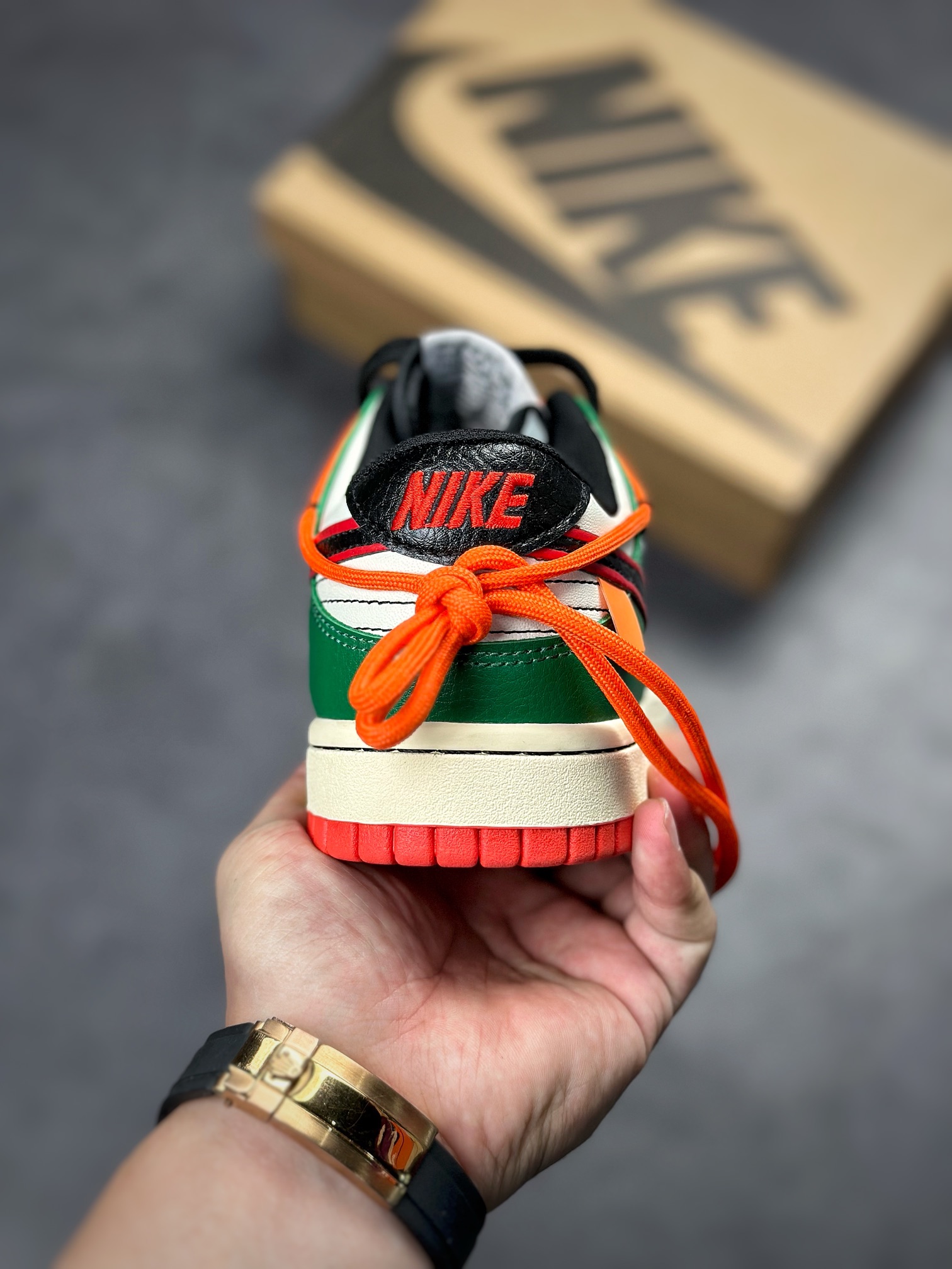 200 Nike SB Dunk Low 黑绿绑带 DD3363-100