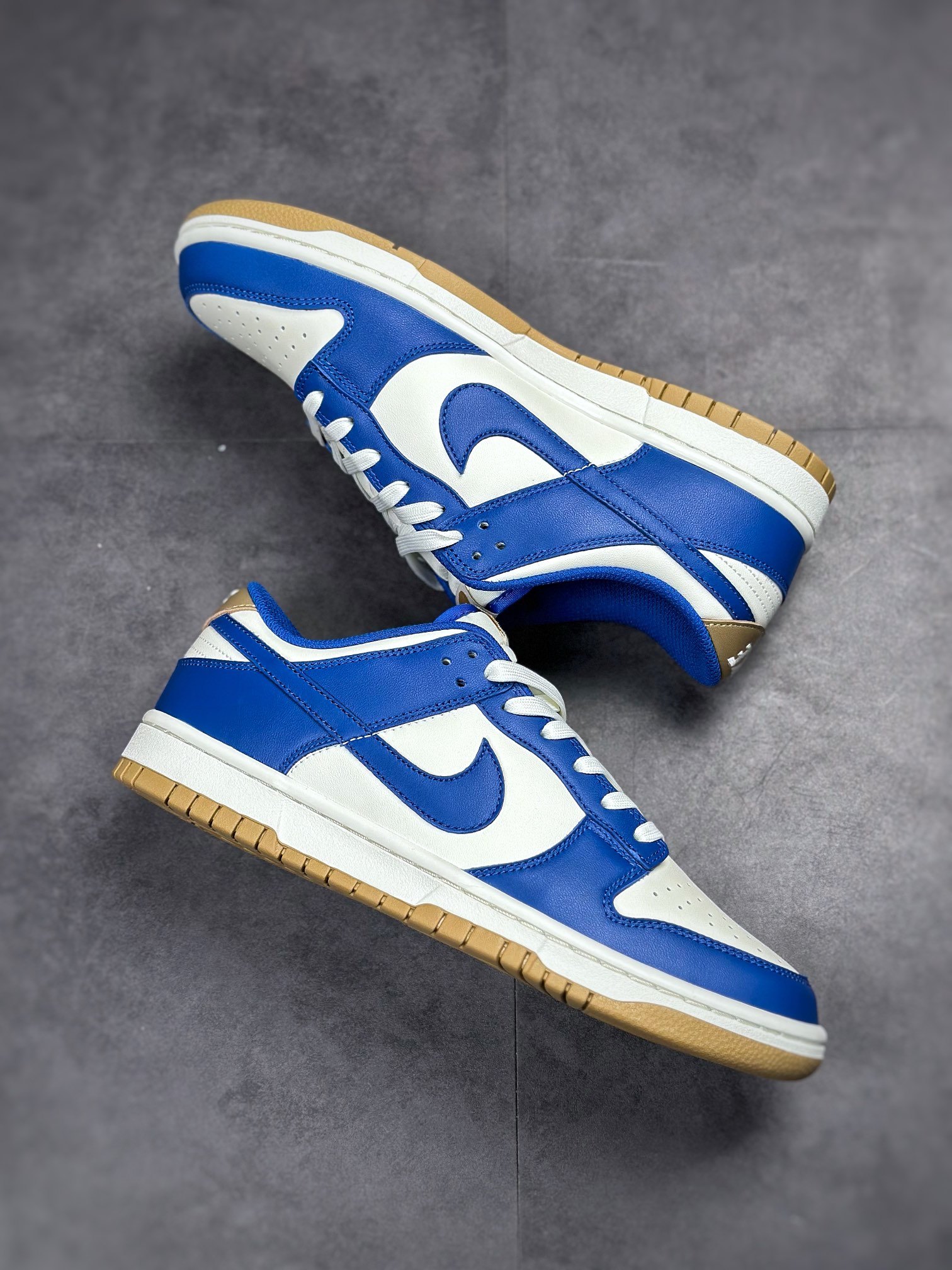 280 Nike SB Dunk Low 白蓝生胶 DO7412-200