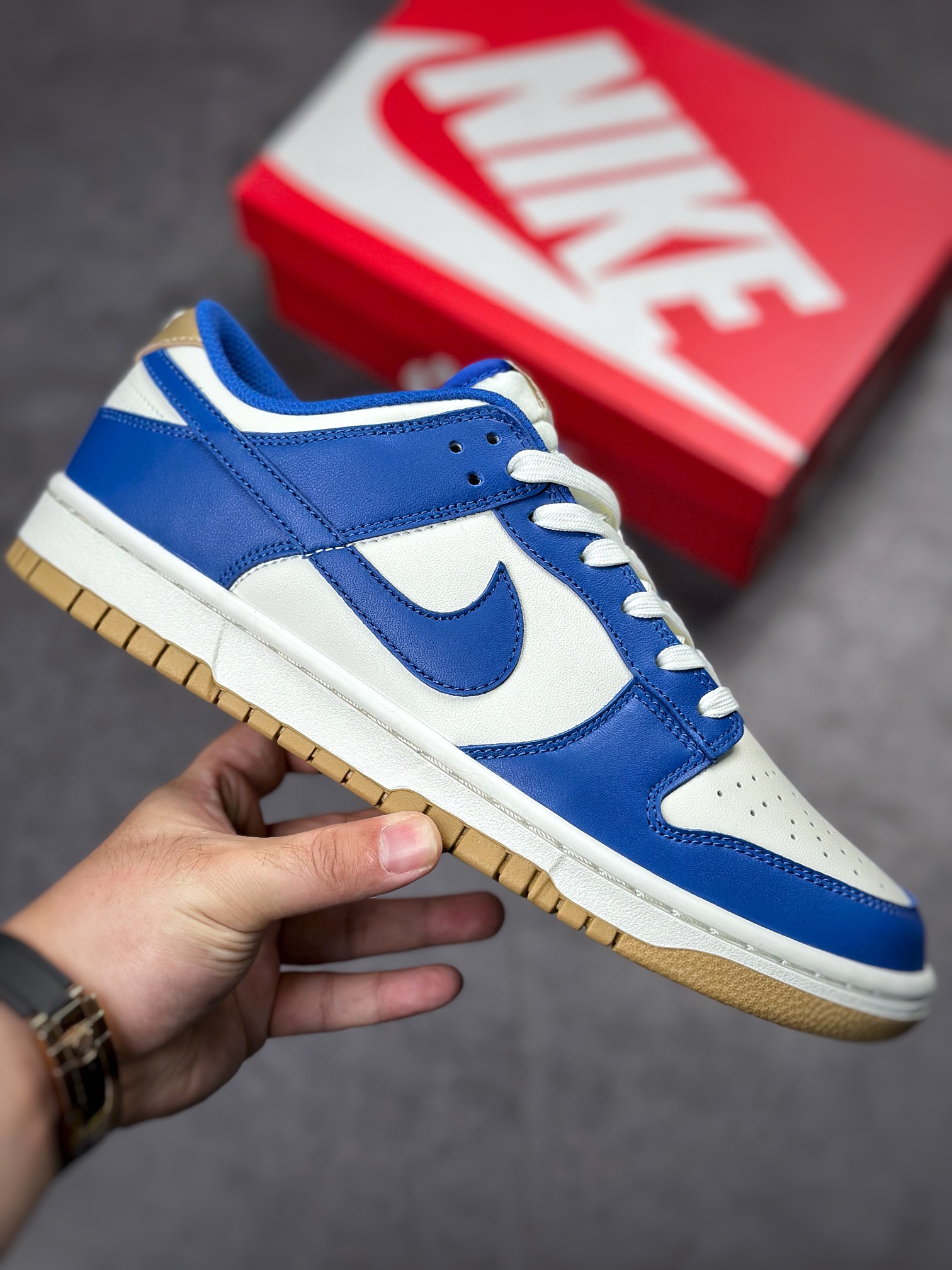 280 Nike SB Dunk Low 白蓝生胶 DO7412-200