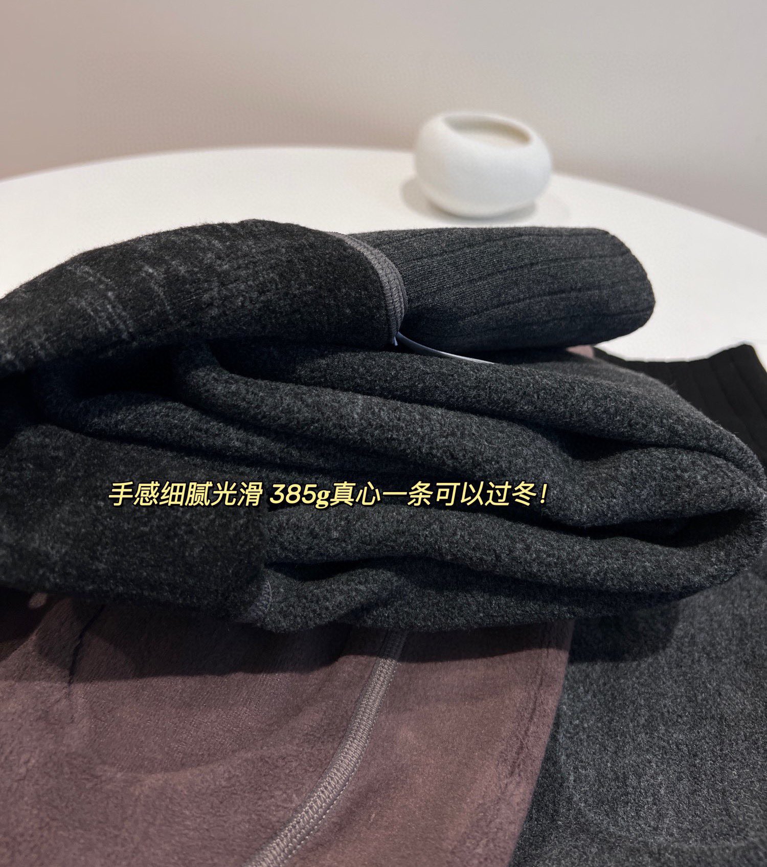 Crafted from heavyweight 385g lamb fleece, these slimming leggings provi - Comprehensive 4