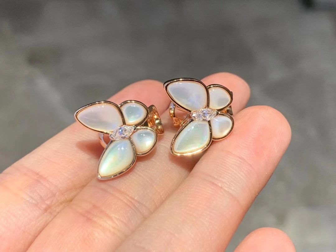 Van Cleef & Arpels vca 蝴蝶耳钉 深海蝶贝 泛彩光一级棒