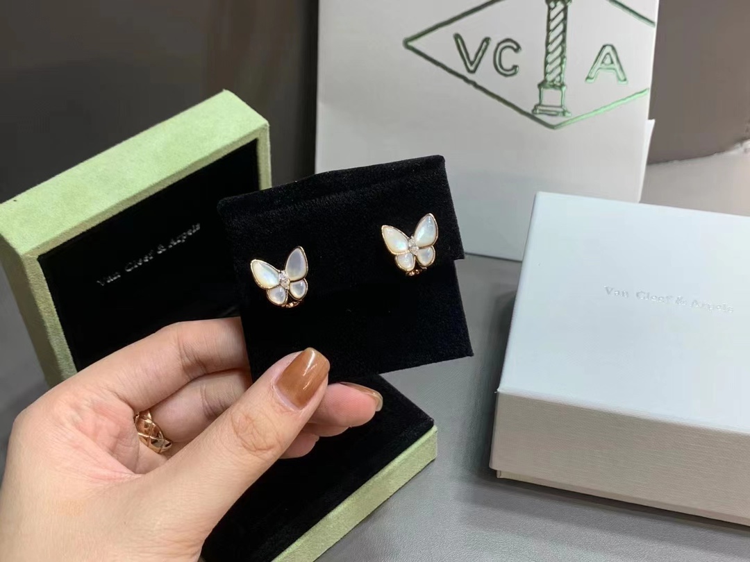Van Cleef & Arpels vca 蝴蝶耳钉 深海蝶贝 泛彩光一级棒