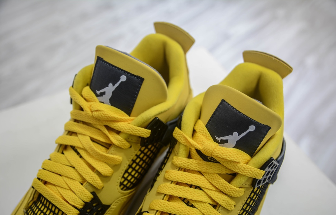 Foreign trade special edition Air Jordan 4 ”Lightning” electric mother CT8527-700