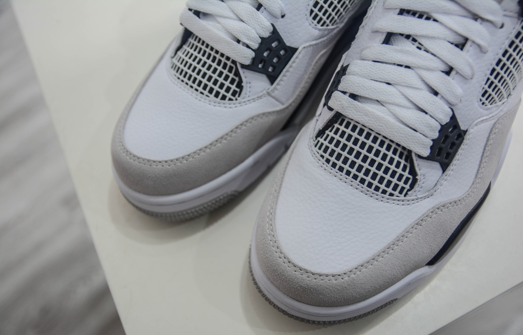 Foreign trade special edition Air Jordan 4 Retro ”Military Black” small white cement DH6927-111