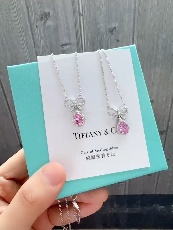 Tiffany & Co. Tiffany&Co. 粉蝴钻蝶结锁项骨链